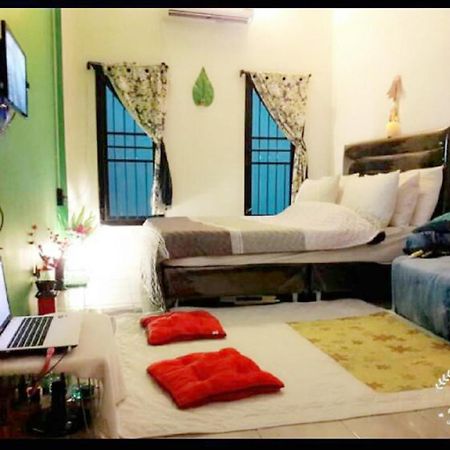 Pasak Holiday Six 2930 Phuket Exterior foto